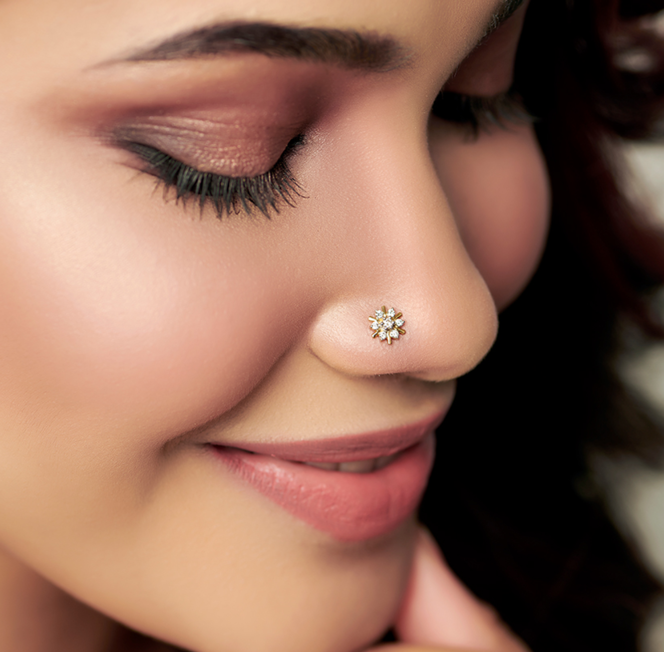 Floral Shine Diamond Nosepin